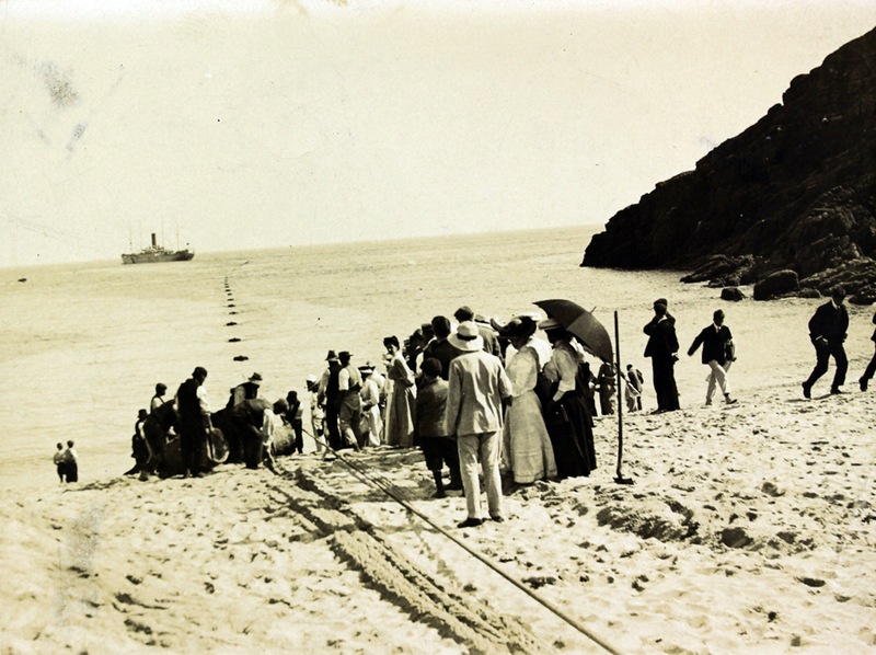 Illustration for article titled How Were Undersea Cables Laid Back in Ye Olde Days?